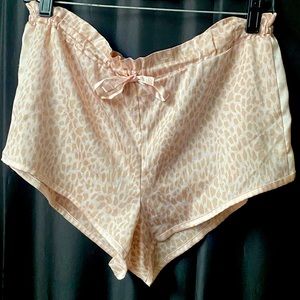 Sleeping shorts from VS cheetah print